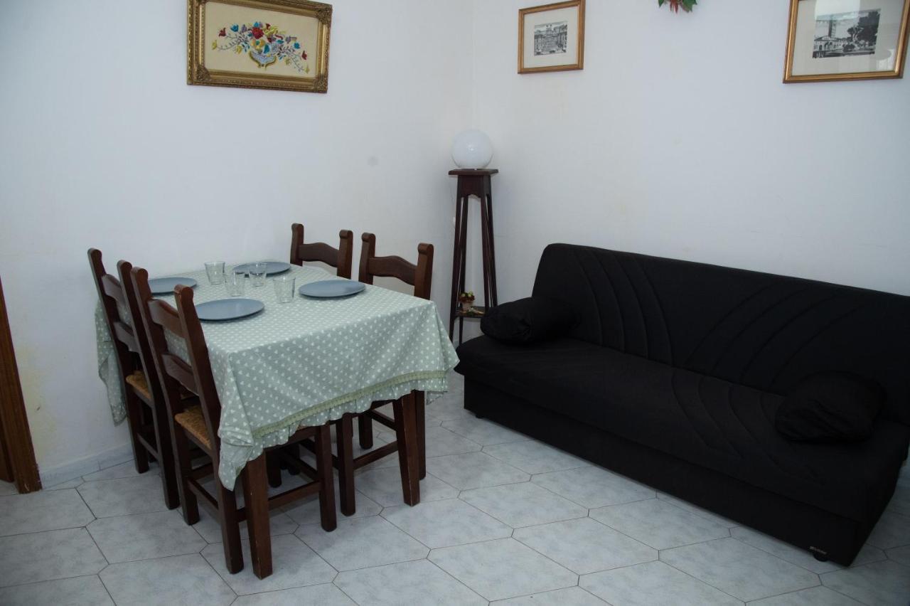Panta Rei Apartman Mentana Kültér fotó